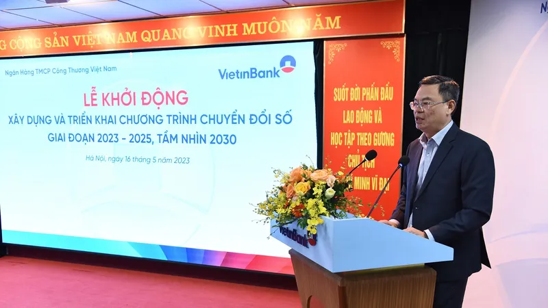 Ông Trần Minh Bình, Chủ tịch HĐQT VietinBank phát biểu tại lễ khởi động xây dựng và triển khai chương trình Chuyển đổi số tại VietinBank giai đoạn 2023 - 2025, tầm nhìn 2030
