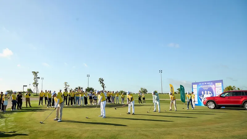 Giải Golf nâng cao tinh thần rèn luyện thể thao kết hợp cùng hoạt động cộng đồng ý nghĩa