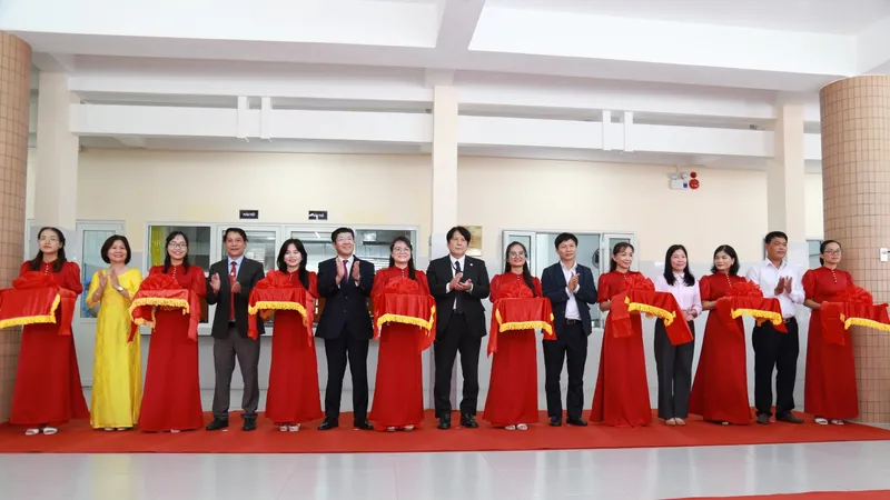 Trường Tiểu học Ngô Gia Tự (Đà Nẵng) khánh thành bếp ăn mẫu thuộc dự án Bữa ăn học đường