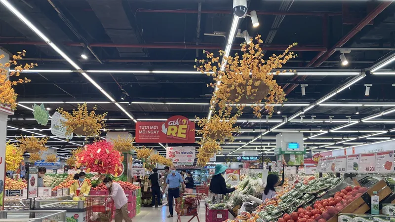 LOTTE Mart Nam Sài Gòn mở cửa hoạt động bình thường, bảo đảm an toàn mua sắm cho khách hàng
