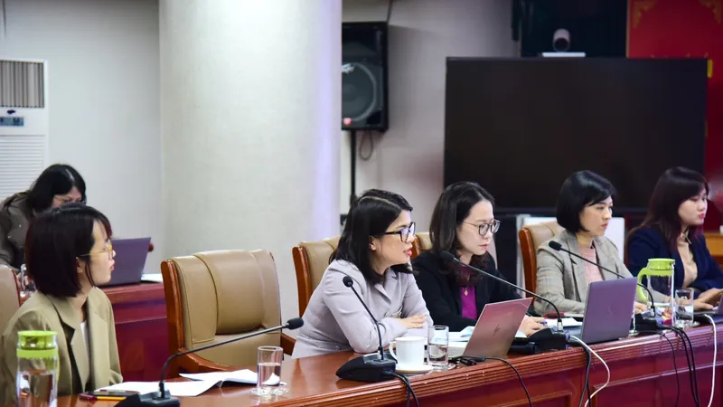 Bà Phạm Thị Thanh Hoài, Thành viên HĐQT chủ trì Hội nghị Nhà đầu tư và chuyên gia phân tích năm 2024