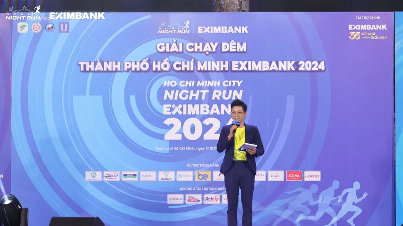 Khai mạc giải chạy đêm TPHCM Eximbank 2024