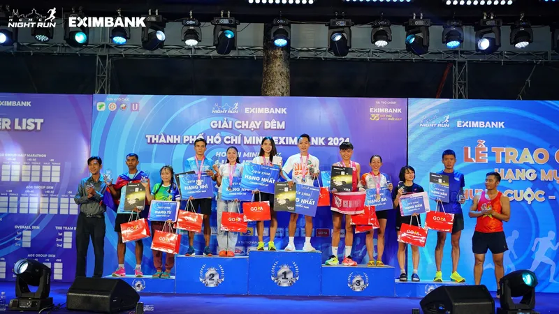 Hoàng Nguyên Thanh, Hoàng Thị Ngọc Hoa vô địch cự ly Half marathon Ho Chi Minh City Night Run Eximbank 2024