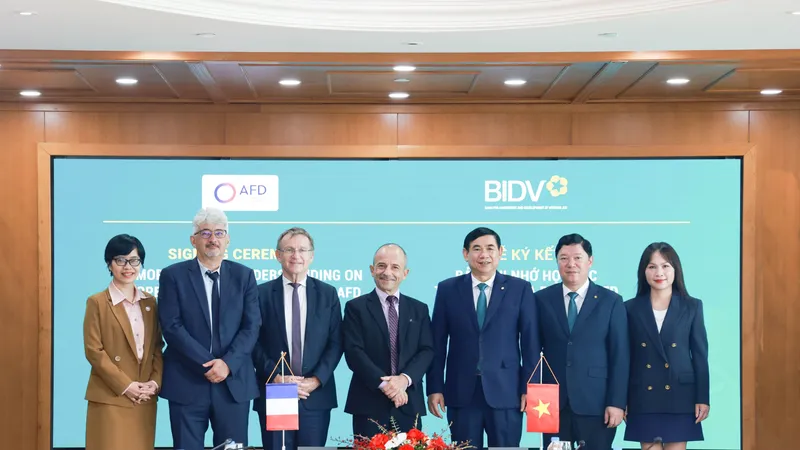 Đại diện Lãnh đạo BIDV và Cơ quan Phát triển Pháp (AFD) tại buổi làm việc