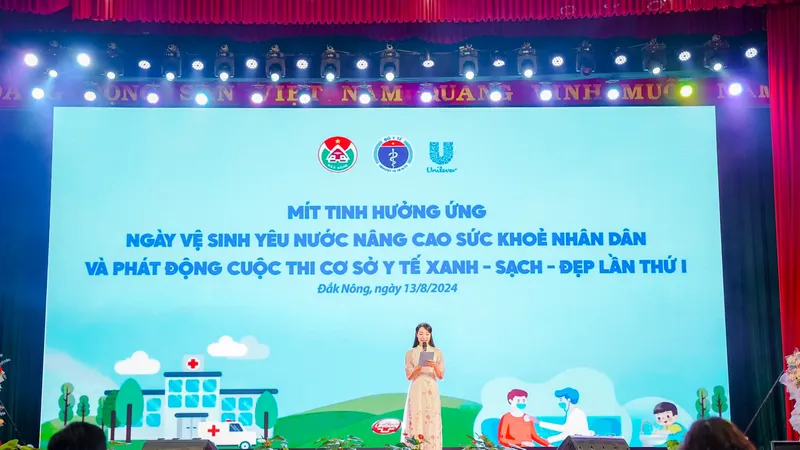 Mít tinh hưởng ứng Ngày Vệ sinh yêu nước, nâng cao sức khỏe nhân dân năm 2024