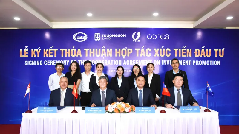 Lễ ký kết thỏa thuận hợp tác xúc tiến đầu tư giữa Him Lam, Trường Sơn Land, Core8 Australia và VIEH Singapore