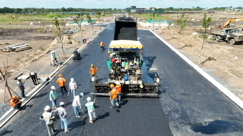 Đại lộ Lương Hòa – Bình Chánh đang được thi công