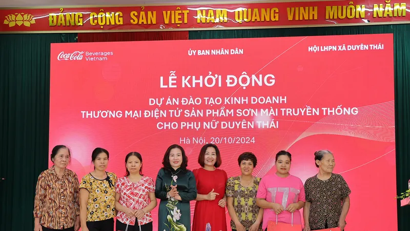 Đưa sản phẩm sơn mài truyền thống Duyên Thái ra thị trường bằng kênh thương mại điện tử