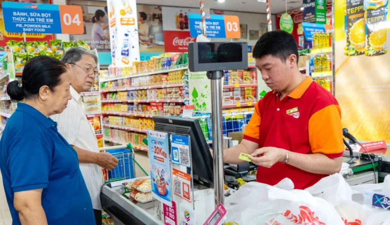 Hệ thống bán lẻ SATRA gia tăng nhiều tiện ích, nhất là các tiện ích thanh toán cho khách hàng mua sắm