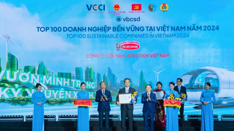 Acecook Việt Nam được vinh danh tại bảng xếp hạng CSI 100 năm 2024