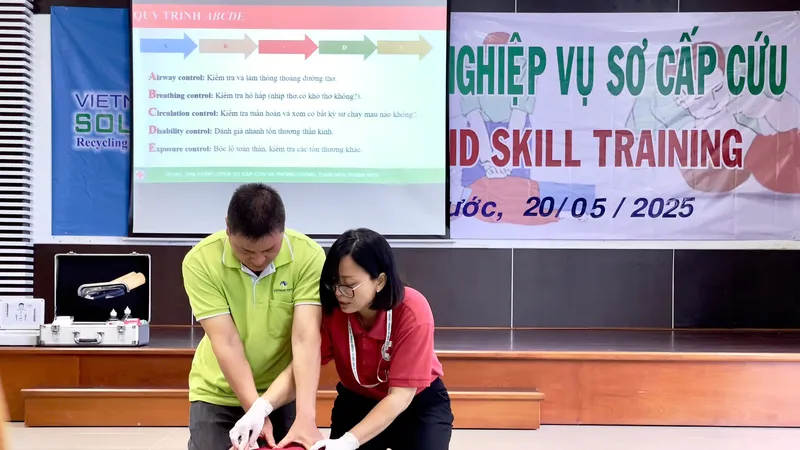 Cấp cứu tại chỗ - Kỹ năng sống còn được VWS chú trọng huấn luyện