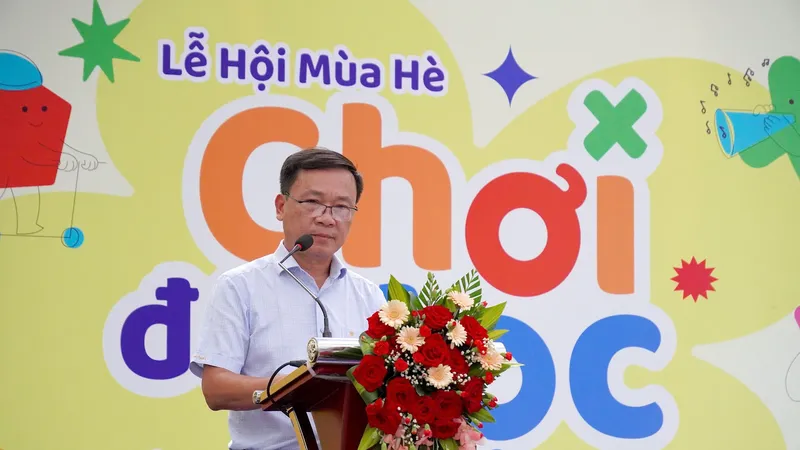 Ông Nguyễn Đình Thọ, Phó Tổng Giám đốc Công ty Phú Mỹ Hưng phát biểu khai mạc ngày hội