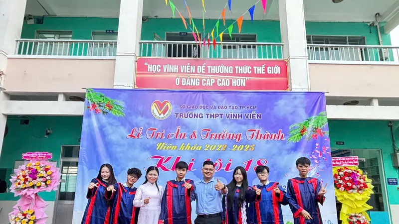 Trường THPT tổ chức lễ tri ân và trưởng thành niên khóa 2022-2025