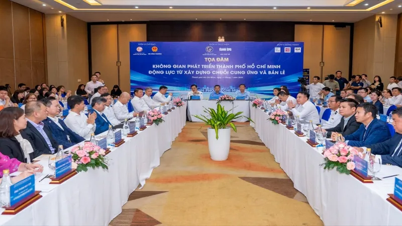 Quang cảnh buổi tọa đàm Không gian phát triển TPHCM - Động lực từ xây dựng chuỗi cung ứng và bán lẻ