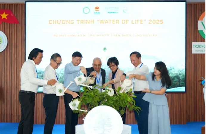 Chương trình “Water of Life: Bảo tồn nguồn nước - Vì một Việt Nam xanh” năm 2025 chính thức được khởi động
