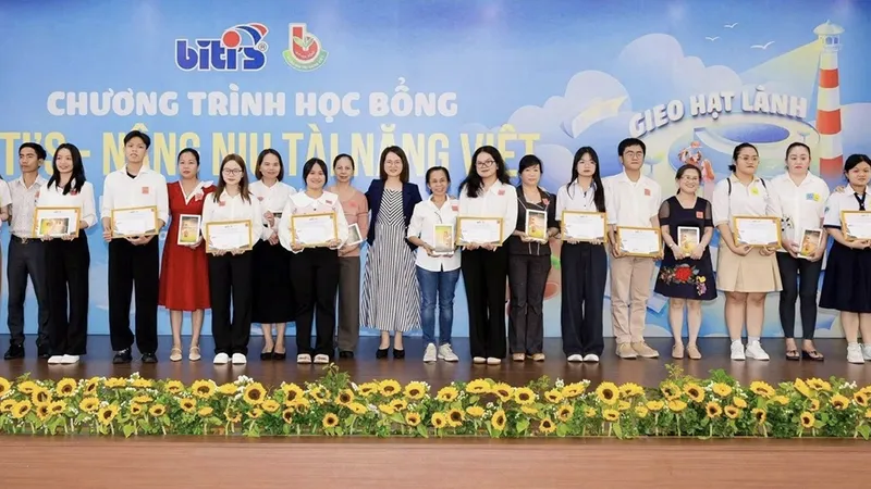 Biti’s trao hơn 1,4 tỷ đồng tại học bổng “Nâng niu Tài năng Việt” lần thứ XIX