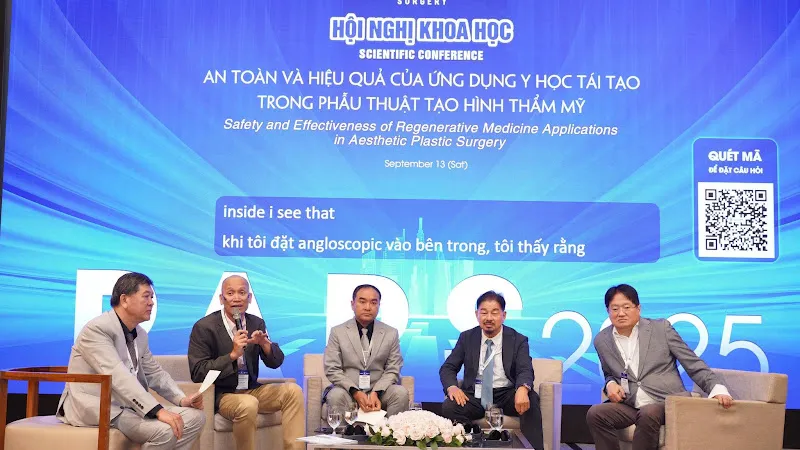 PGS.TS.BS Nguyễn Đình Tùng, PGS.TS.BS Nguyễn Hồng Hà, PGS.TS.BS Phan Hiếu Liêm, PGS.TS.BS Lê Hành, GS.TS. BS Kotaro Yoshimura (từ trái sang)