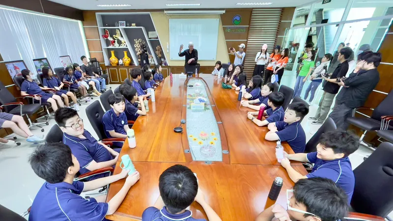 Đoàn học sinh Trường Quốc tế SIKS đến tham quan, tìm hiểu quy trình xử lý chất thải và công nghệ tại Khu Liên hợp xử lý chất thải Đa Phước