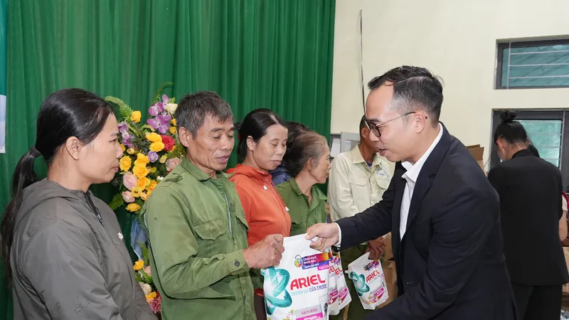 P&G Việt Nam hỗ trợ người dân vùng thiên tai tái thiết cuộc sống