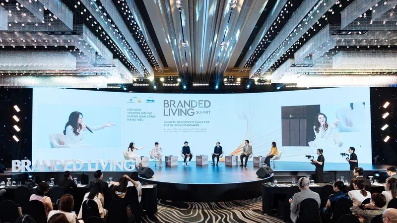 Các diễn giả chia sẻ nhiều góc nhìn giá trị tại Branded Living Summit 2025