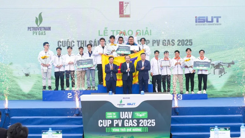 Cuộc thi “UAV Cup PV GAS 2025”: Gieo mầm ước mơ, xây nền kinh tế tầm thấp Việt Nam