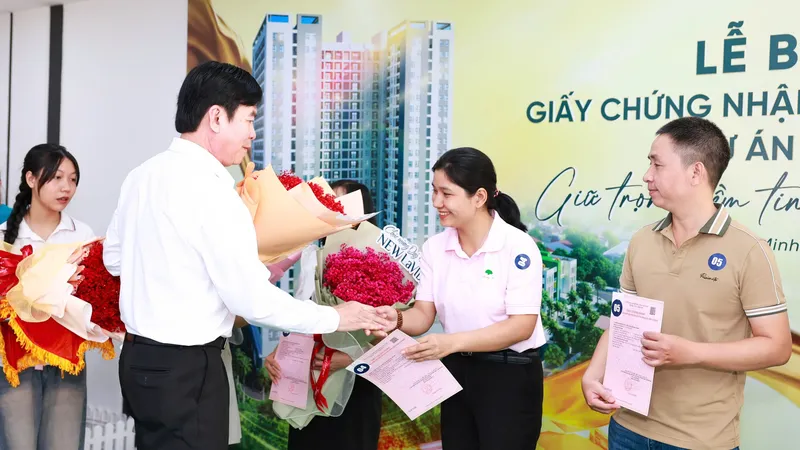 Cư dân dự án New Lavida vui mừng khi được nhận “sổ hồng” sớm hơn kỳ vọng