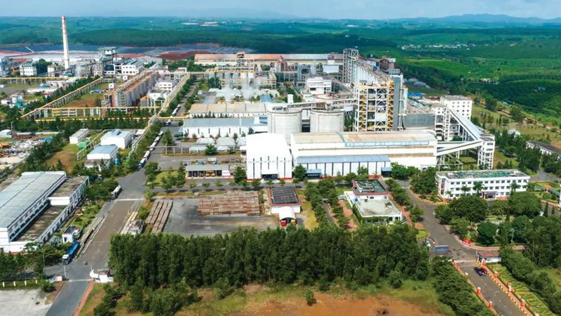 Toàn cảnh nhà máy alumin Lâm Đồng