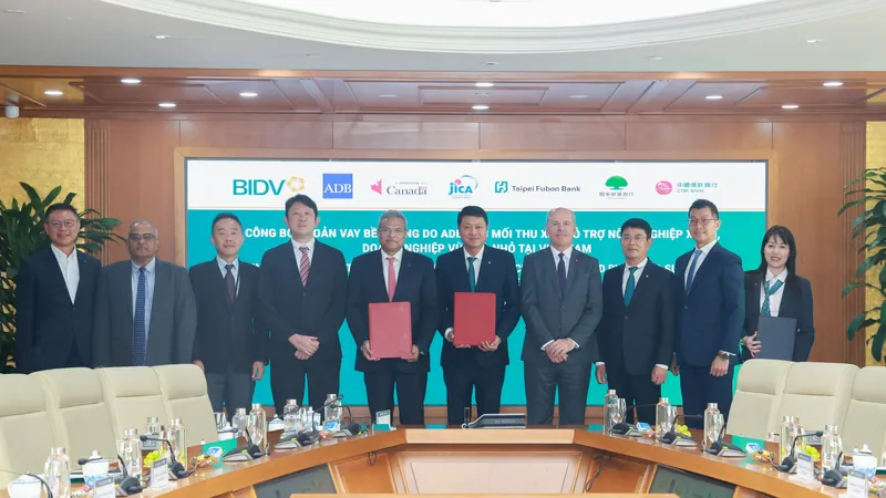 BIDV và ADB ký Biên bản Ghi nhớ hợp tác về tài chính bền vững