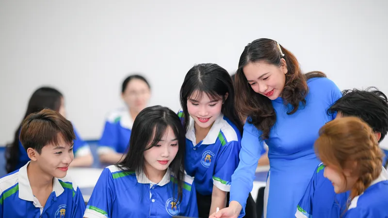 Thí sinh xét học bạ đến ngày 30-5-2026 nhận ngay học bổng đến 50% học phí HK1
