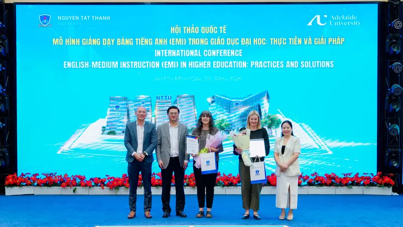  Các chuyên gia quốc tế mang đến nhiều góc nhìn thực tiễn và hiện đại trong giảng dạy tiếng Anh theo mô hình EMI 