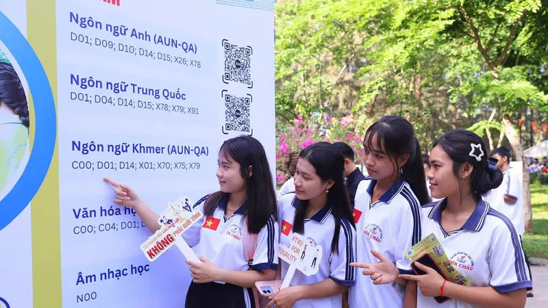 Đại học Trà Vinh miễn học phí năm nhất 13 ngành, tăng mạnh học bổng tuyển sinh 2026