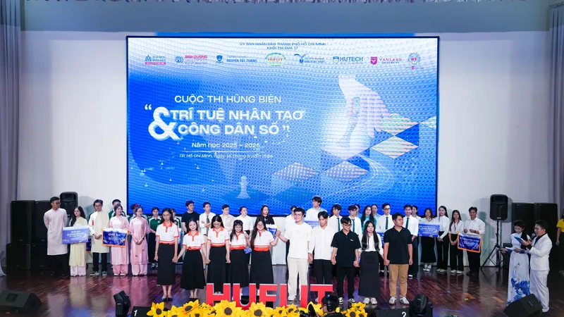 Cuộc thi Hùng biện Khối thi đua 17: Trường HUFLIT tạo "sân chơi" học thuật bổ ích cho sinh viên 