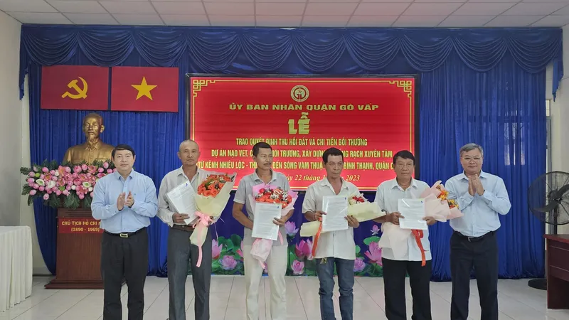 Quận Gò Vấp bắt đầu chi trả tiền bồi thường cho người dân dự án rạch Xuyên Tâm