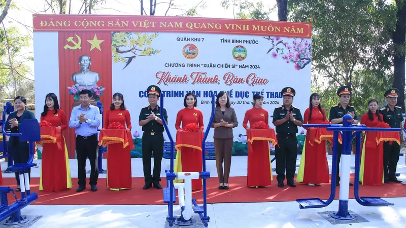 "Xuân chiến sĩ" thắt chặt tình quân dân