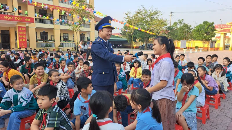 Sôi nổi các hoạt động Tháng Thanh niên tại Hải đội 102, Bộ Tư lệnh Vùng Cảnh sát biển 1