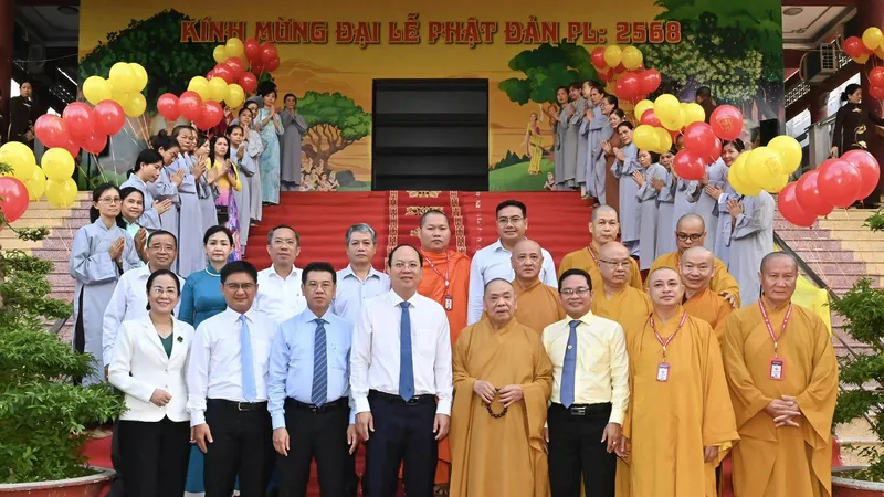 Lãnh đạo TPHCM thăm, chúc mừng Đại lễ Phật đản Văn phòng 2 Trung ương Giáo hội Phật giáo Việt Nam