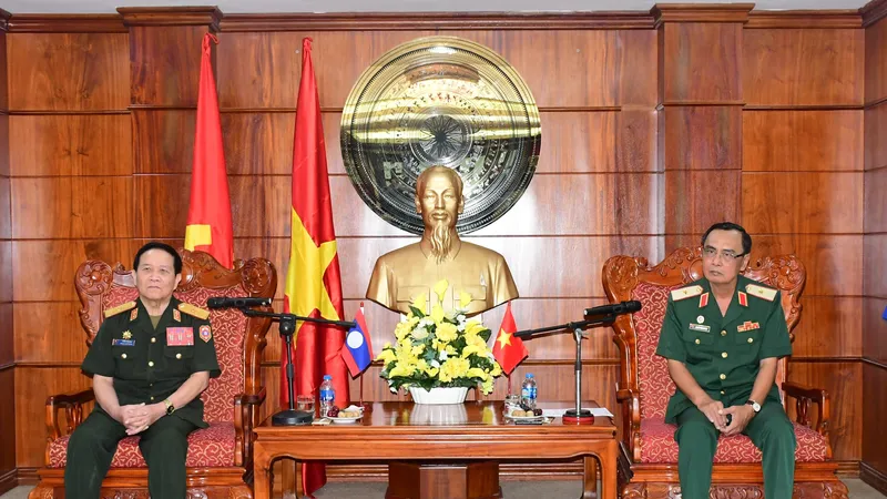 Hội Cựu chiến binh TPHCM tiếp đoàn đại biểu Hội Cựu chiến binh Thủ đô Vientiane - Lào