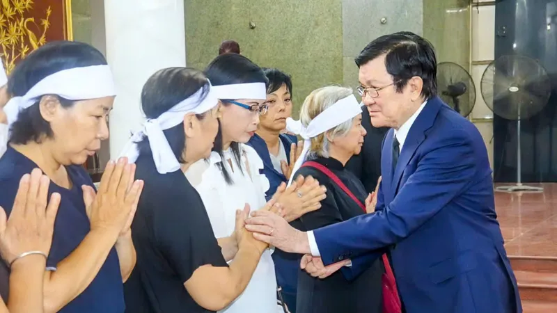 Nguyên Chủ tịch nước Trương Tấn Sang chia buồn cùng gia đình