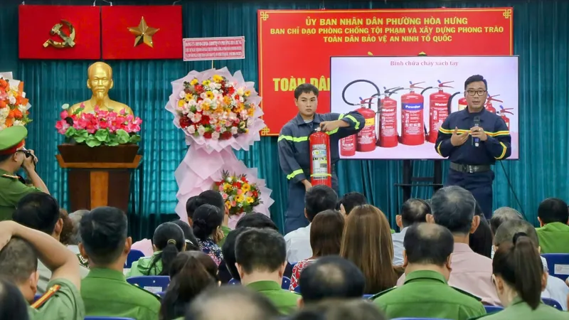 Gắn phong trào bảo vệ an ninh Tổ quốc với nhiệm vụ phát triển kinh tế, xã hội