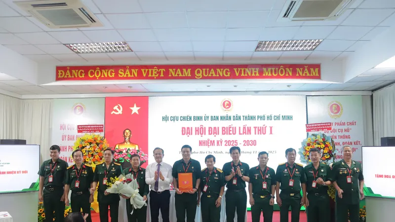 Đồng chí Doãn Trường Quang làm Chủ tịch Hội Cựu chiến binh UBND TPHCM