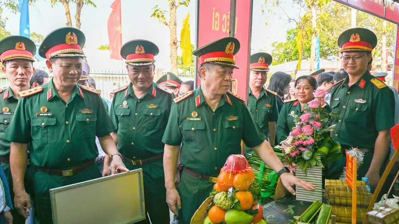 Nhiều hoạt động về nguồn nhân kỷ niệm 80 năm Ngày truyền thống LLVT Quân khu 7