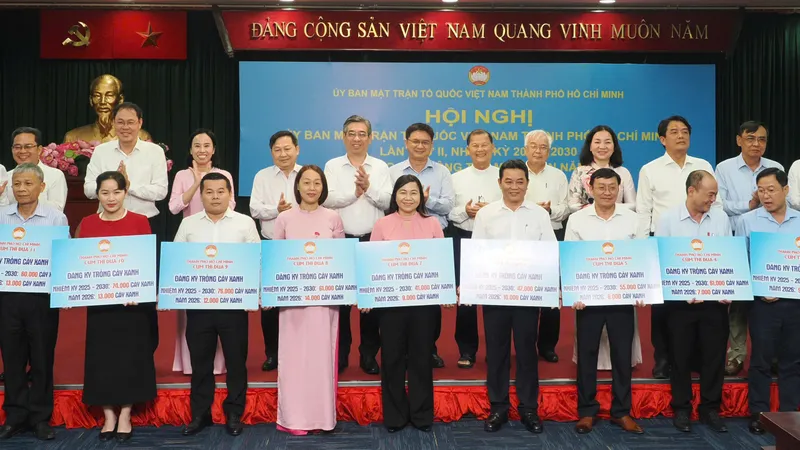 Tiếp tục phát huy vai trò MTTQ trong sự phát triển bền vững của TPHCM
