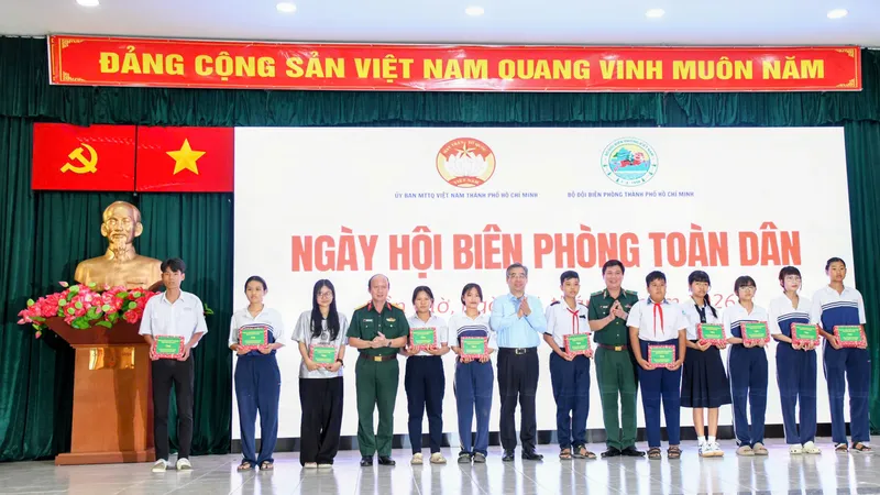 Gần 1,9 tỷ đồng chăm lo an sinh tại Ngày hội Biên phòng toàn dân