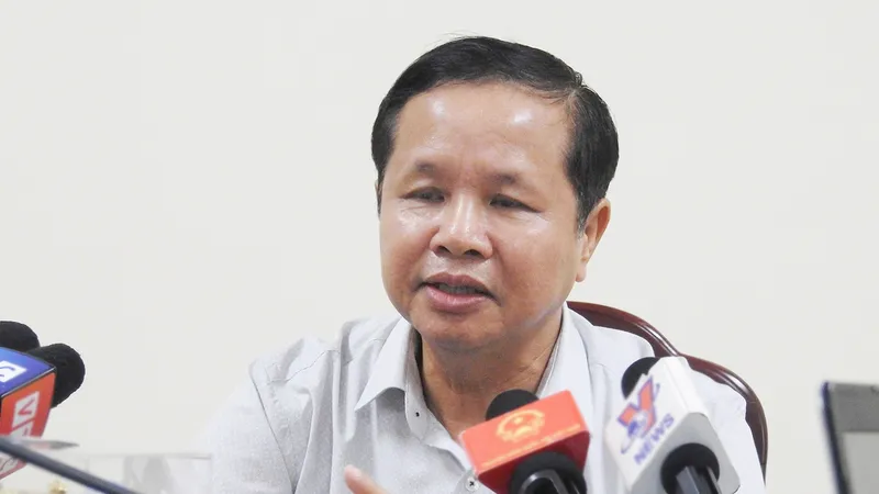 Không còn tự tin "mời Bộ lên chấm" như trước, Giám đốc Sở GD-ĐT Hòa Bình nói lời xin lỗi
