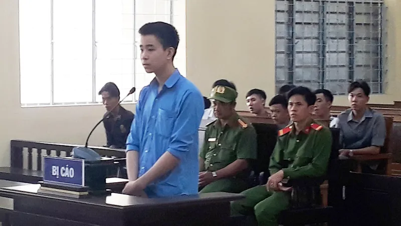 Học sinh bị kết án 15 năm tù vì đâm bạn nhậu tử vong