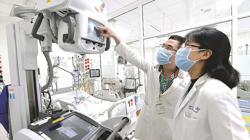 Bộ GD-ĐT: Vấn đề đào tạo bác sĩ chuyên khoa, nội trú nên đưa vào Luật Khám bệnh, chữa bệnh