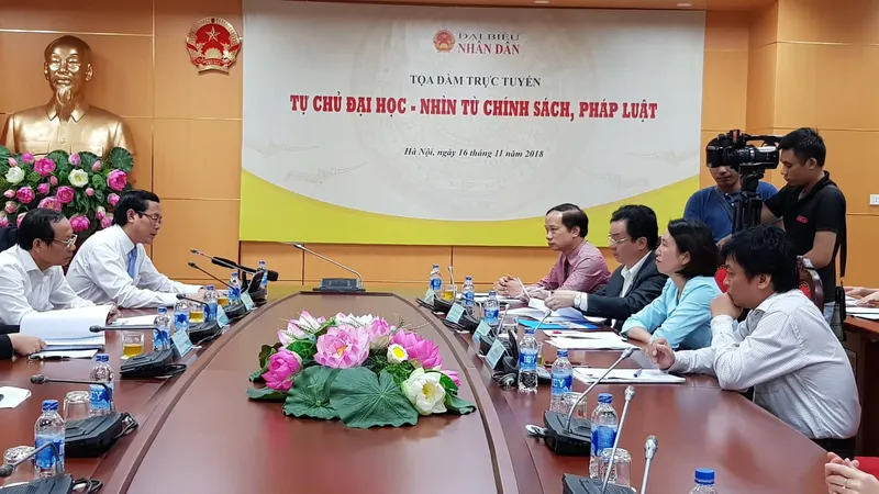 Tọa đàm về tự chủ đại học