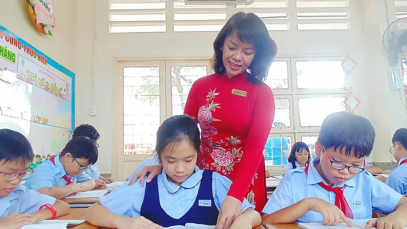  Công đoàn giáo dục các cấp đề nghị cần có chính sách tiền lương thỏa đáng cho giáo viên