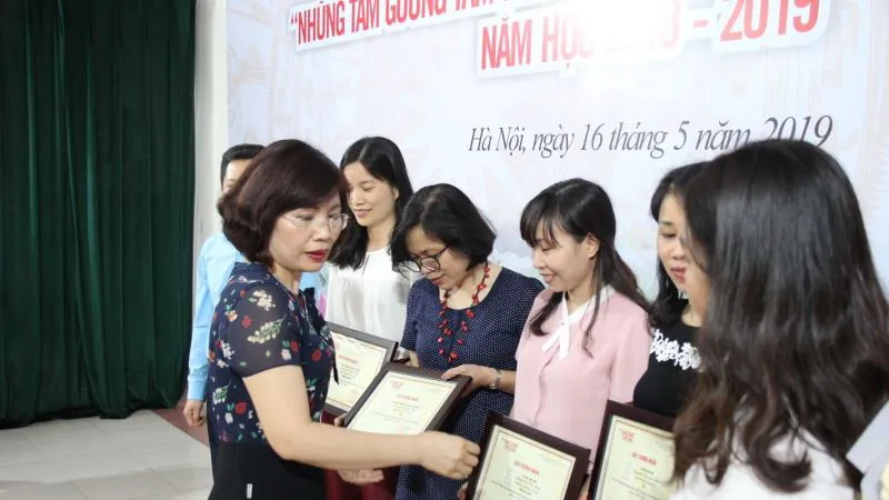 Trao giải cho các tác giả đoạt giải