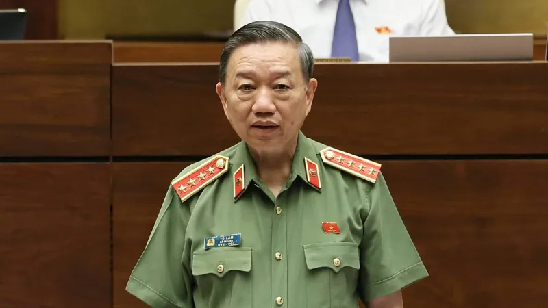 Bộ trưởng Tô Lâm trả lời chất vấn. Ảnh: VGP